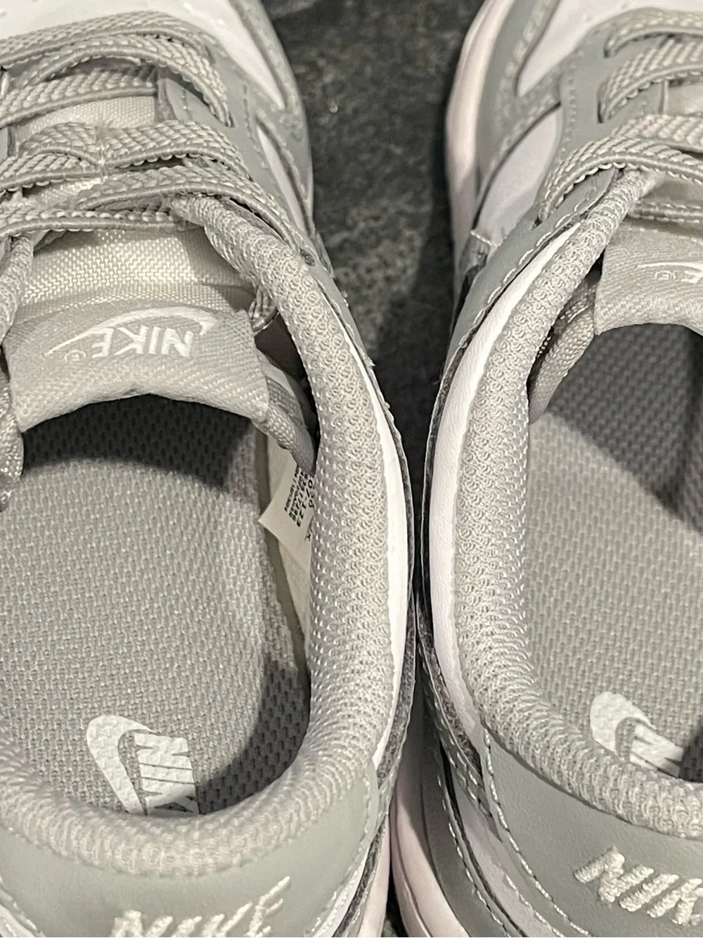 Nike Kids Low-Top Sneakers in Light Gray and White 9C